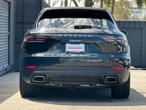 Certified 2023 Porsche Cayenne AWD/4WD image 7