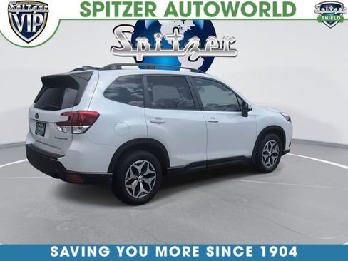 Used 2024 Subaru Forester Premium AWD/4WD image 9