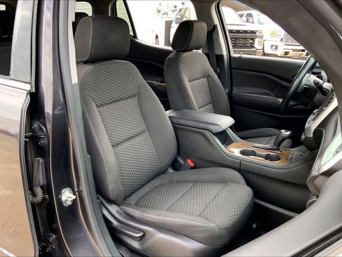 Used 2017 GMC Acadia SLE image 14