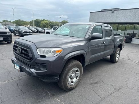 Used 2020 Toyota Tacoma SR AWD/4WD image 3