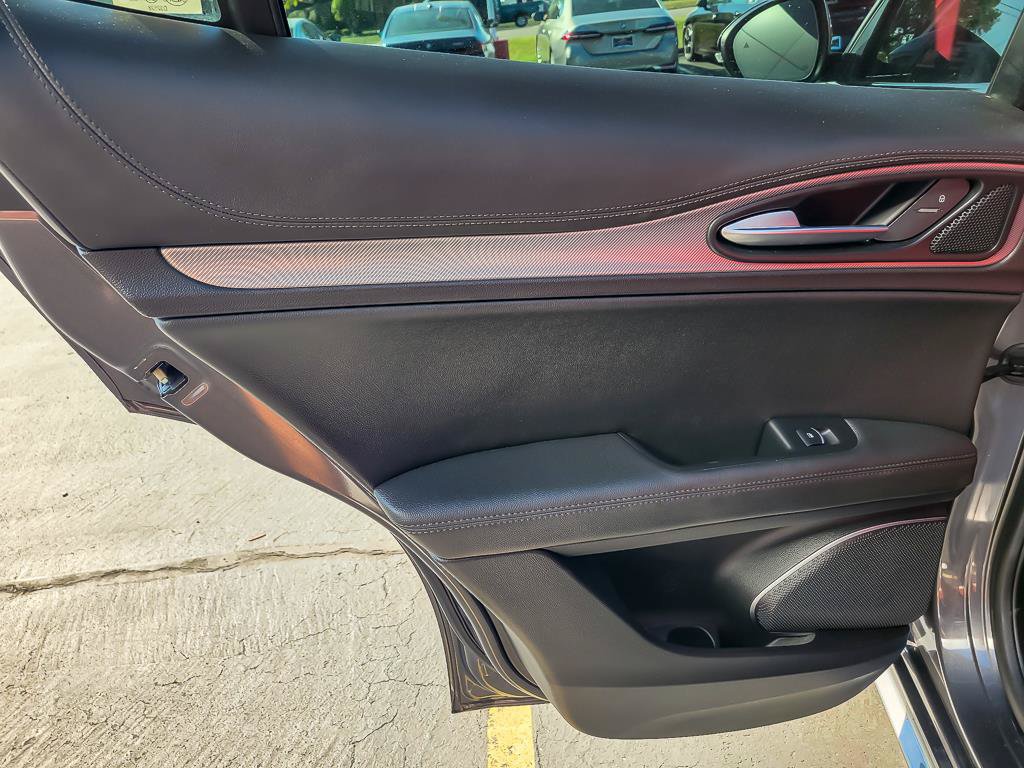 Used 2022 Alfa Romeo Stelvio Veloce AWD/4WD image 20