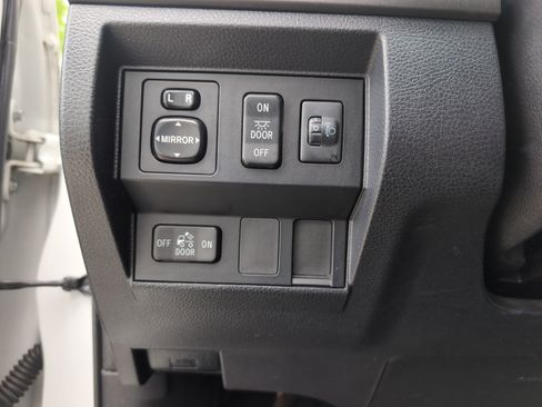 Used 2017 Toyota Tundra SR5 w/ TRD Off Road Package AWD/4WD image 30
