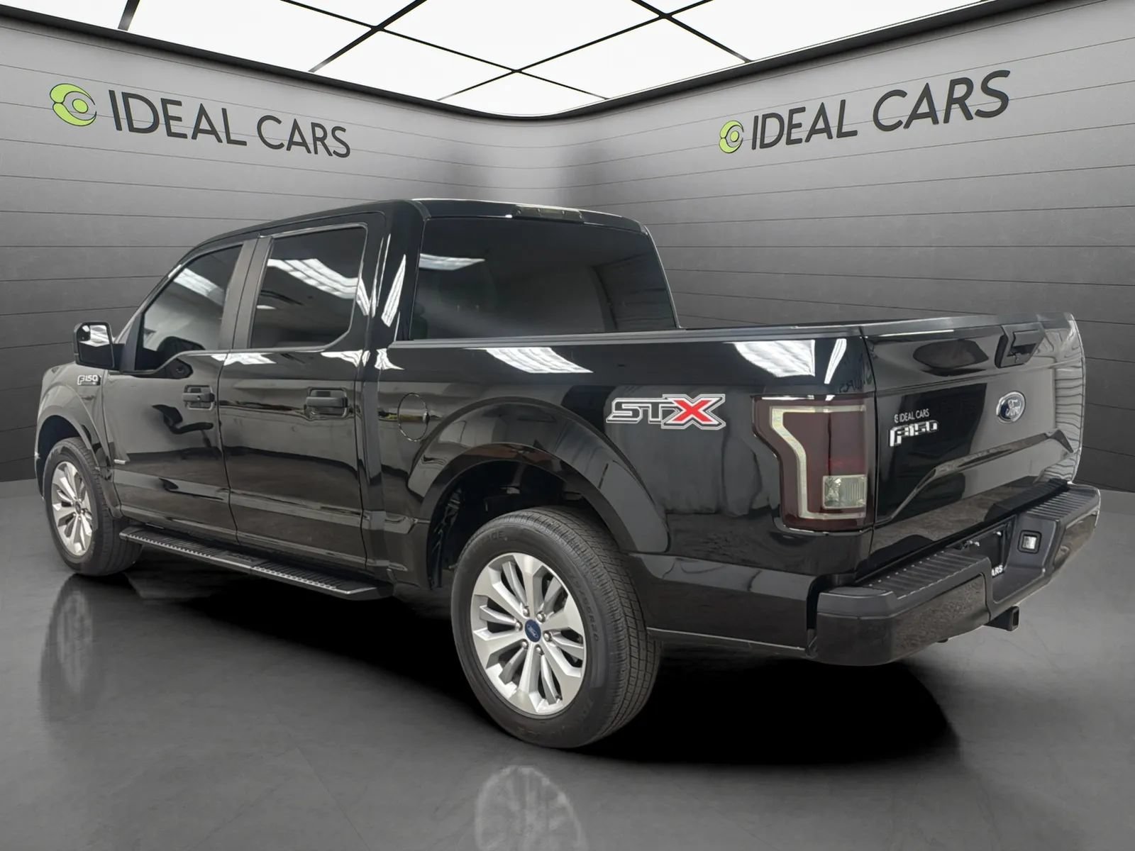Used 2017 Ford F150 XL w/ Equipment Group 101A Mid RWD image 7