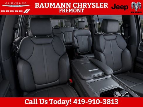 New 2026 Jeep Grand Wagoneer Limited AWD/4WD image 16