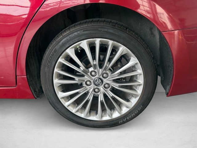 Used 2019 Toyota Avalon XLE w/ Moonroof Package FWD image 21