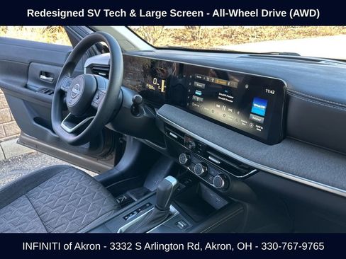 Used 2025 Nissan Kicks SV AWD/4WD image 21