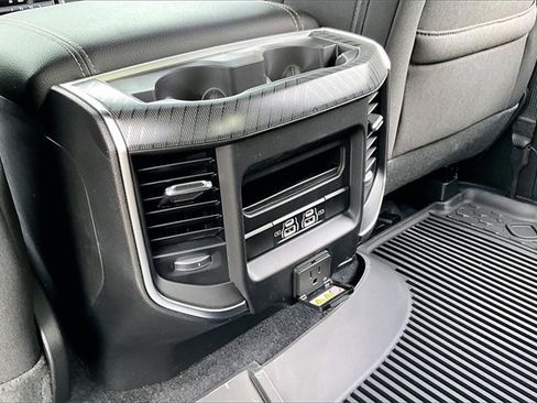 New 2026 RAM 1500 4x4 Crew Cab image 23
