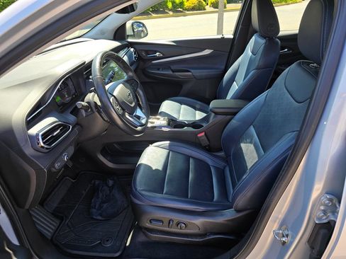 Used 2023 Chevrolet Bolt EUV Premier w/ Sun & Sound Package FWD image 20