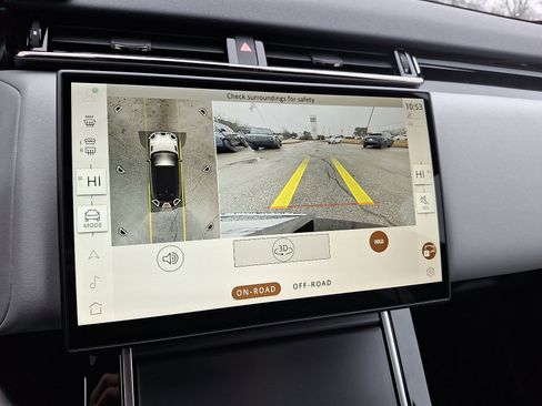 New 2026 Land Rover Range Rover Velar S AWD/4WD image 9