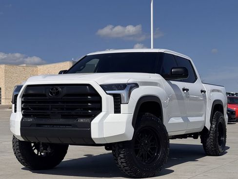 Used 2025 Toyota Tundra SR5 image 2