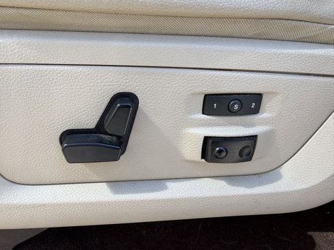 Used 2018 RAM 1500 Laramie AWD/4WD image 14