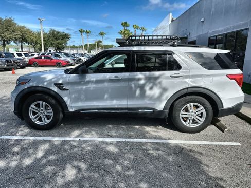 Used 2020 Ford Explorer XLT w/ Equipment Group 202A RWD image 5