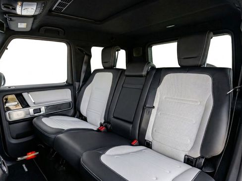 Used 2021 Mercedes-Benz G 550 image 16