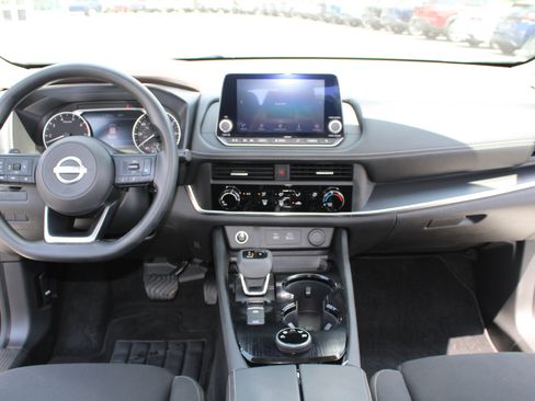 Used 2023 Nissan Rogue S AWD/4WD image 20