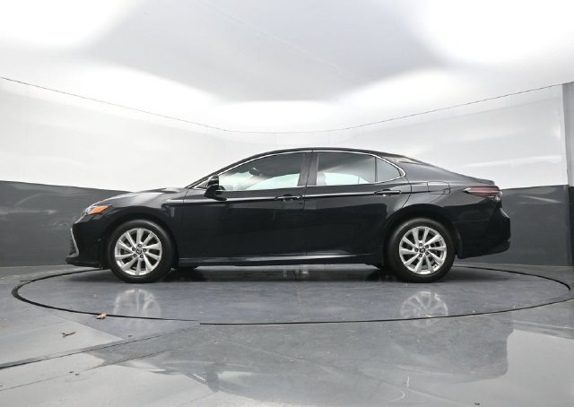 Used 2023 Toyota Camry LE AWD/4WD image 34