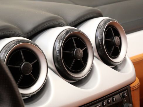 Used 2005 Ferrari 612 Scaglietti image 30