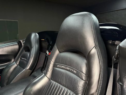 Used 2004 Chevrolet Corvette Convertible w/ Preferred Equipment Group image 27