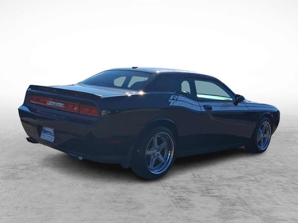 Used 2010 Dodge Challenger R/T RWD image 5