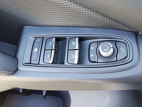 Certified 2025 Subaru Ascent Bronze Edition image 17