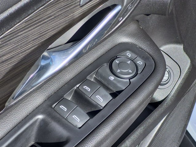 Certified 2023 GMC Terrain SLT FWD image 12