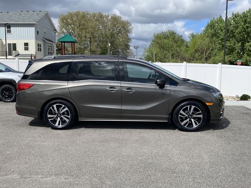Used 2018 Honda Odyssey Elite image 7