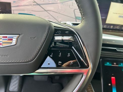 New 2026 Cadillac Escalade Platinum Sport w/ LPO, ONYX Package image 18