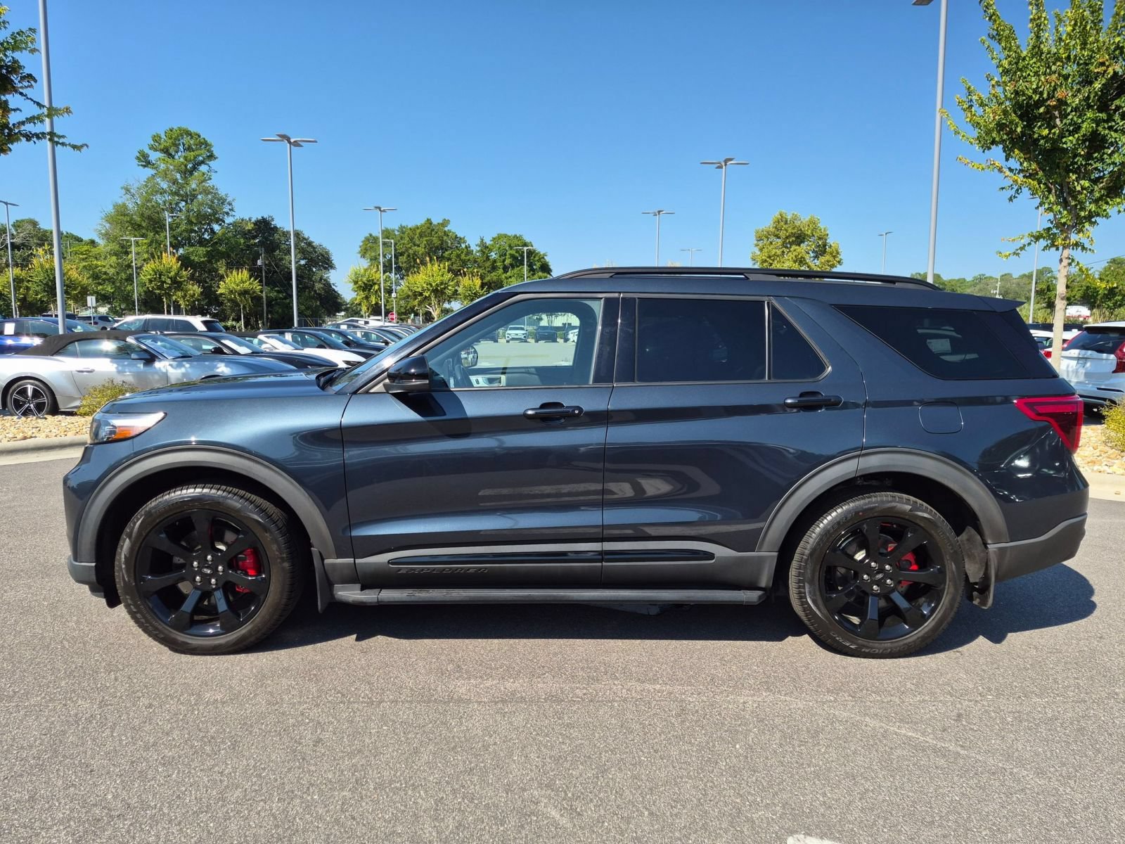 Used 2023 Ford Explorer ST w/ Equipment Group 401A AWD/4WD image 6