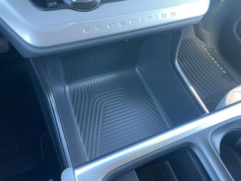 New 2026 Ford Expedition Active image 16