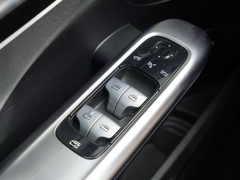 Used 2023 Mercedes-Benz C 300 Sedan image 10