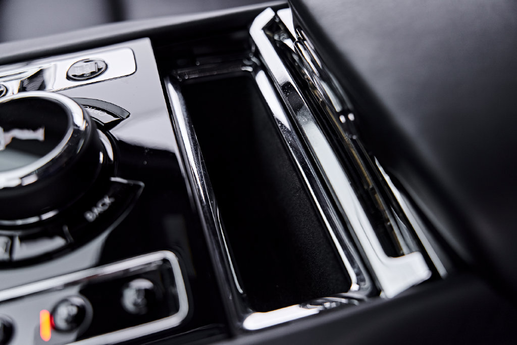 Used 2025 Rolls-Royce Cullinan Black Badge AWD/4WD image 77