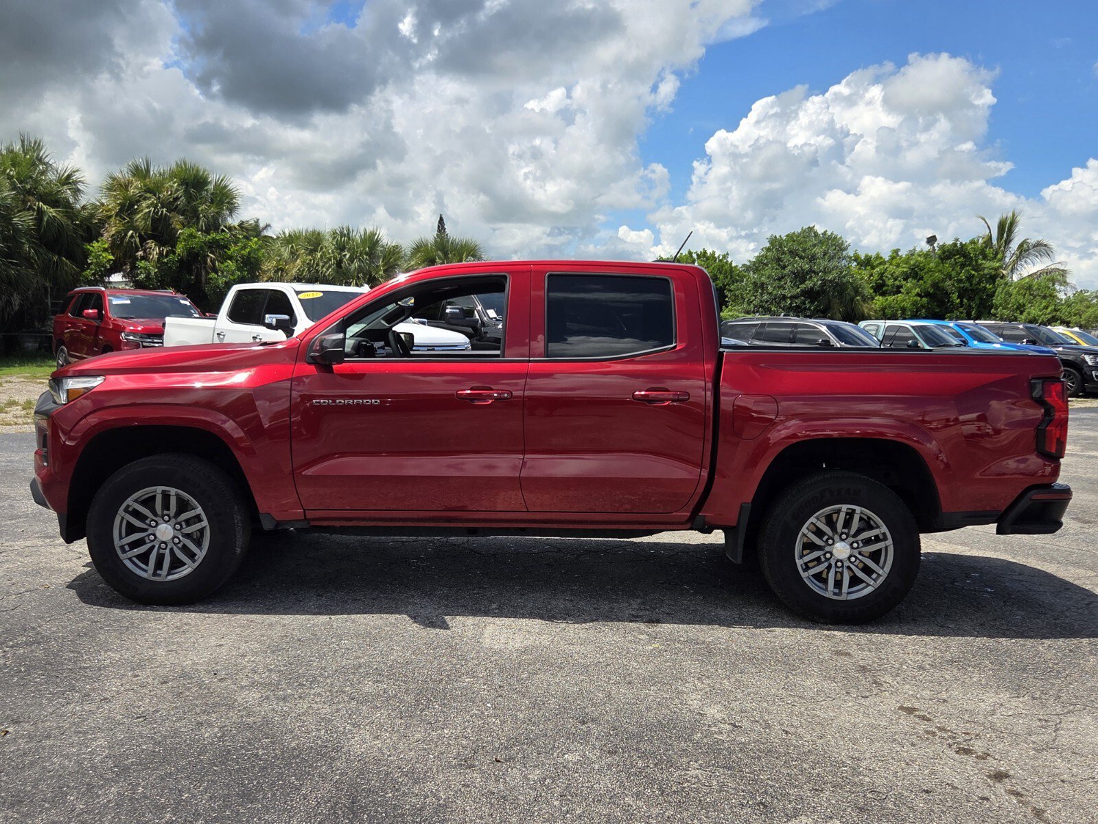 Certified 2025 Chevrolet Colorado LT w/ Advanced Trailering Package RWD image 2