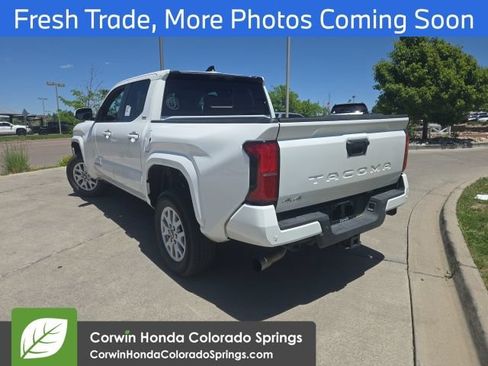 Used 2025 Toyota Tacoma SR5 AWD/4WD image 5