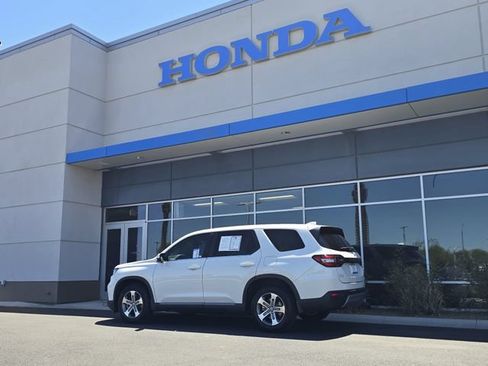 Certified 2023 Honda Pilot EX-L image 17
