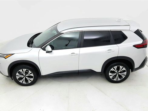 Used 2022 Nissan Rogue SV image 14