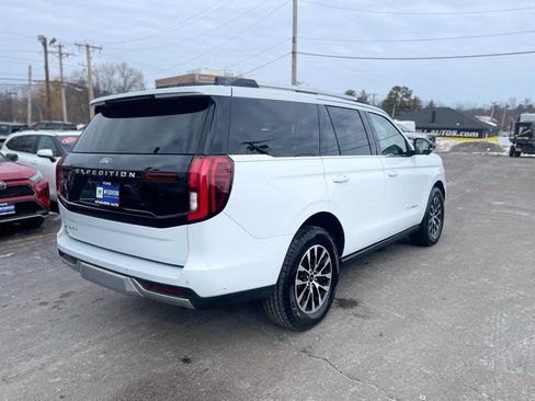 Used 2025 Ford Expedition Platinum AWD/4WD image 8