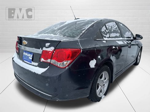 Used 2016 Chevrolet Cruze LT w/ Sun And Sound Package image 4