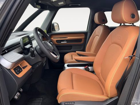 New 2025 Volkswagen ID. Buzz Pro S RWD image 9