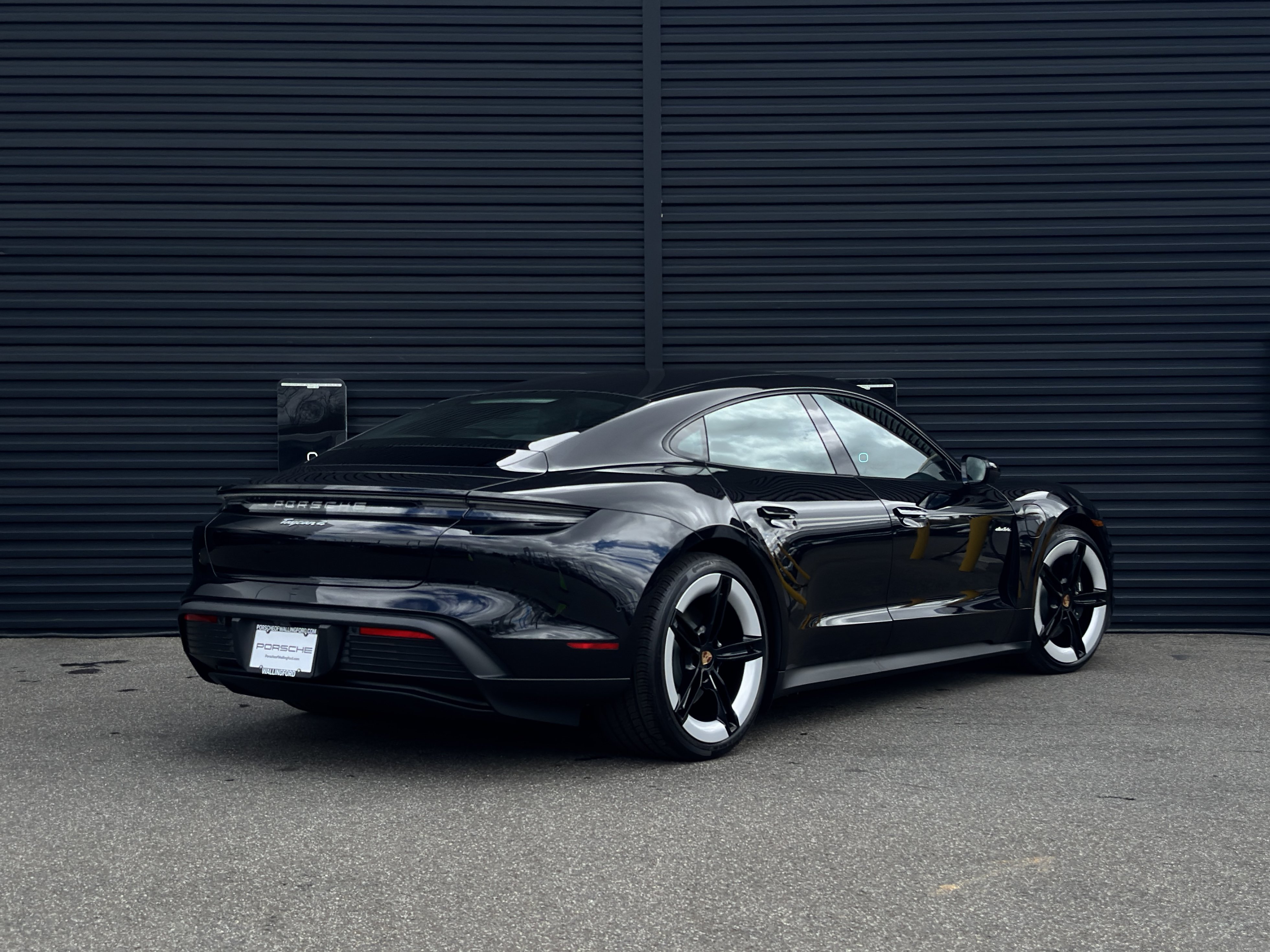Used 2025 Porsche Taycan AWD/4WD image 8