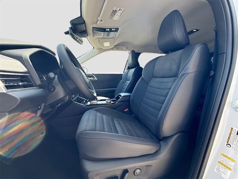 New 2025 Mitsubishi Outlander SE image 22
