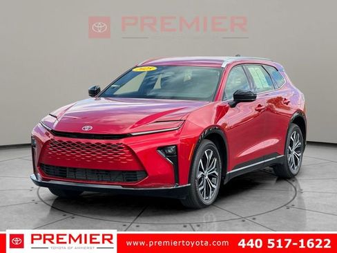Certified 2025 Toyota Crown Signia AWD/4WD image 1