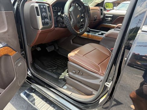 Used 2015 Chevrolet Silverado 1500 High Country w/ High Country Premium Package image 42