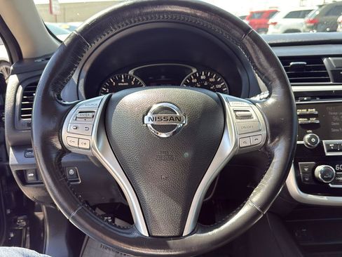 Used 2018 Nissan Altima 2.5 SL FWD image 15