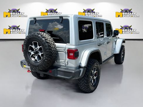 Used 2023 Jeep Wrangler Unlimited Rubicon w/ LED Lighting Group AWD/4WD image 5