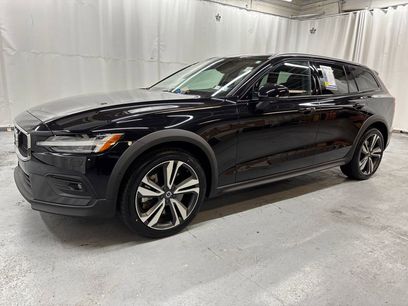 Used 2025 Volvo V60 B5 Cross Country Plus