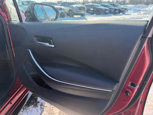 Used 2025 Toyota Corolla SE image 26