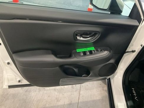 New 2026 Honda HR-V LX image 4