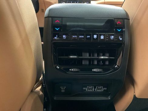 Used 2022 Jeep Grand Cherokee Summit image 24