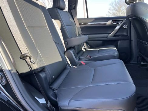 Used 2021 Lexus GX 460 Luxury w/ Sport Design Package image 25