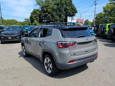 Used 2021 Jeep Compass Limited w/ Sun and Sound Group AWD/4WD image 4