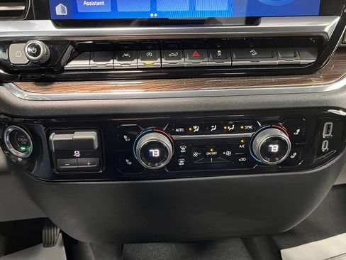 Used 2024 Chevrolet Silverado 1500 RST AWD/4WD image 18